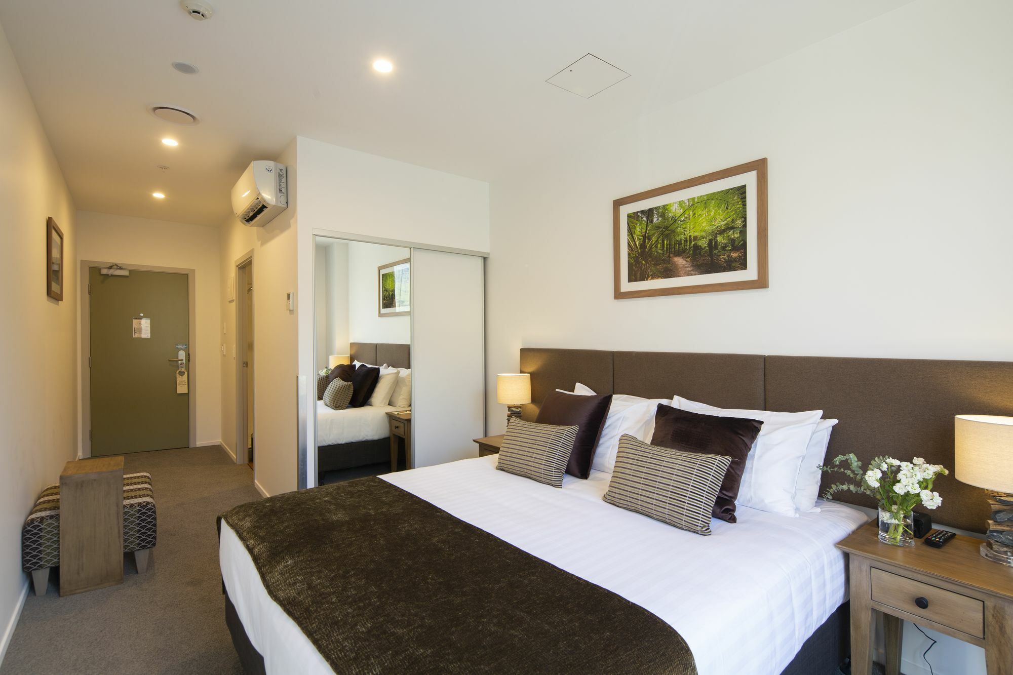 Wyndham Garden Queenstown Exterior foto